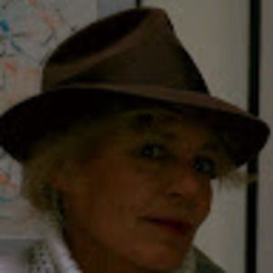 Meet your Posher, Holly